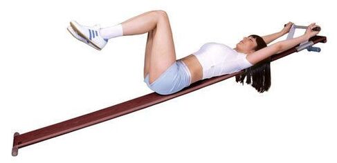 Cvičební stroj pro léčbu osteochondrózy doma